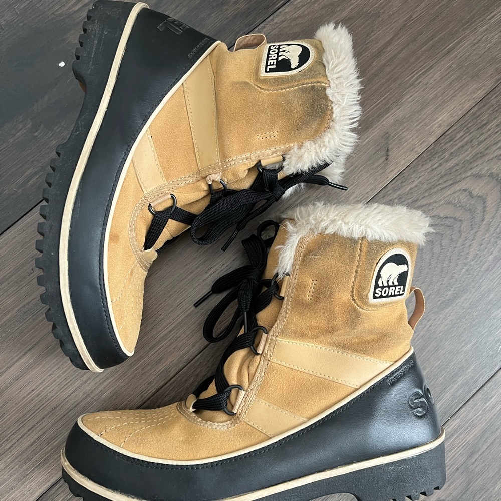 Sorel Winter and Snow Boots - Size 9